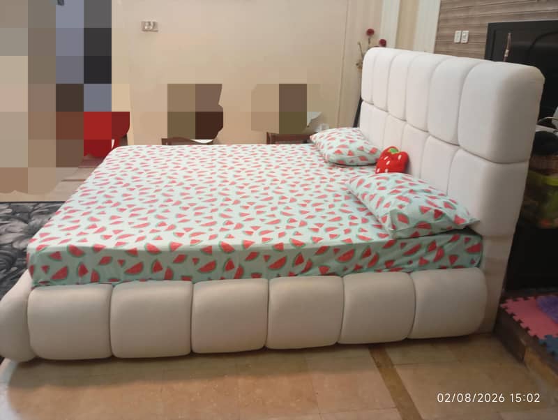 bed/ king bed/ bubble bed 1