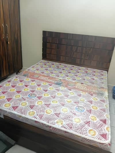 queen size matress
