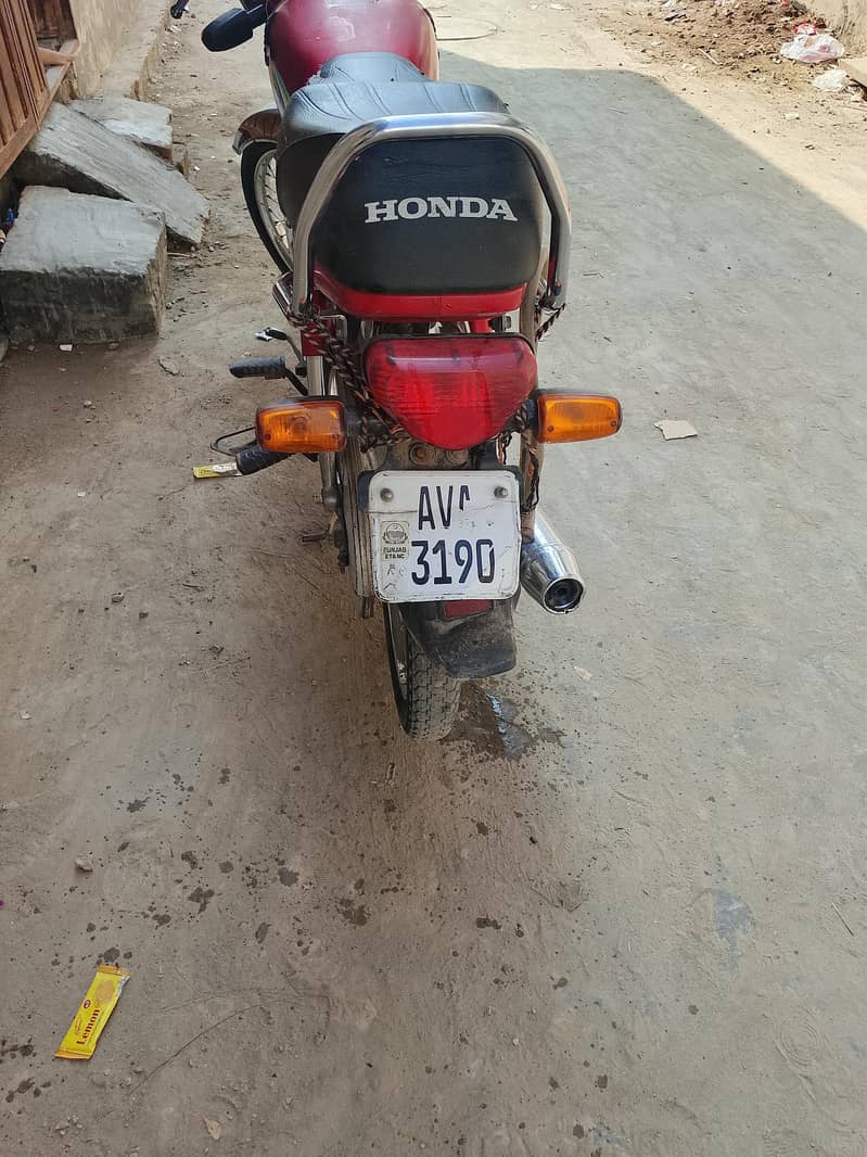 one hand use 8