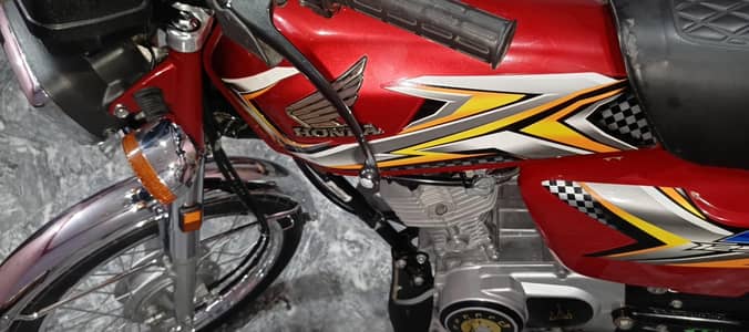Honda 125 | 2024/25 Model red color 10000km