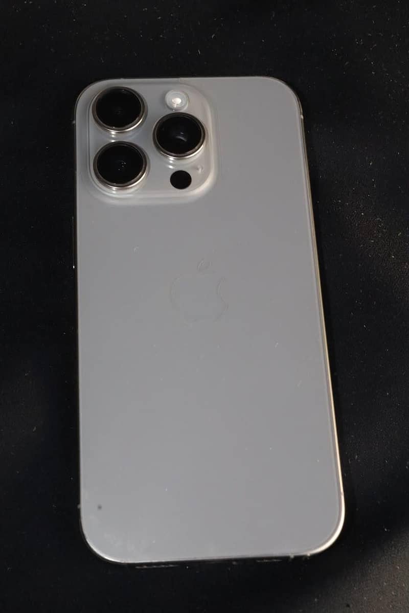 Apple iPhone 16 Pro 256GB – Natural Titanium | 89% Battery Health 5