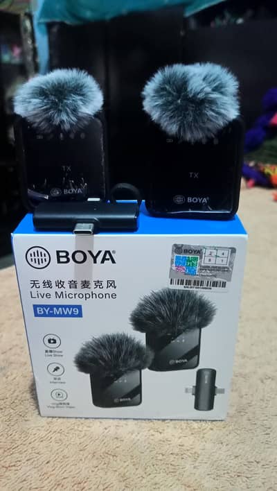 Boya dual wireless microphone for professionals