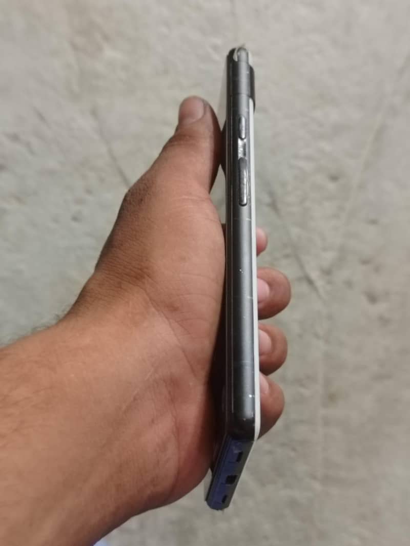 Google Pixel 6a 5