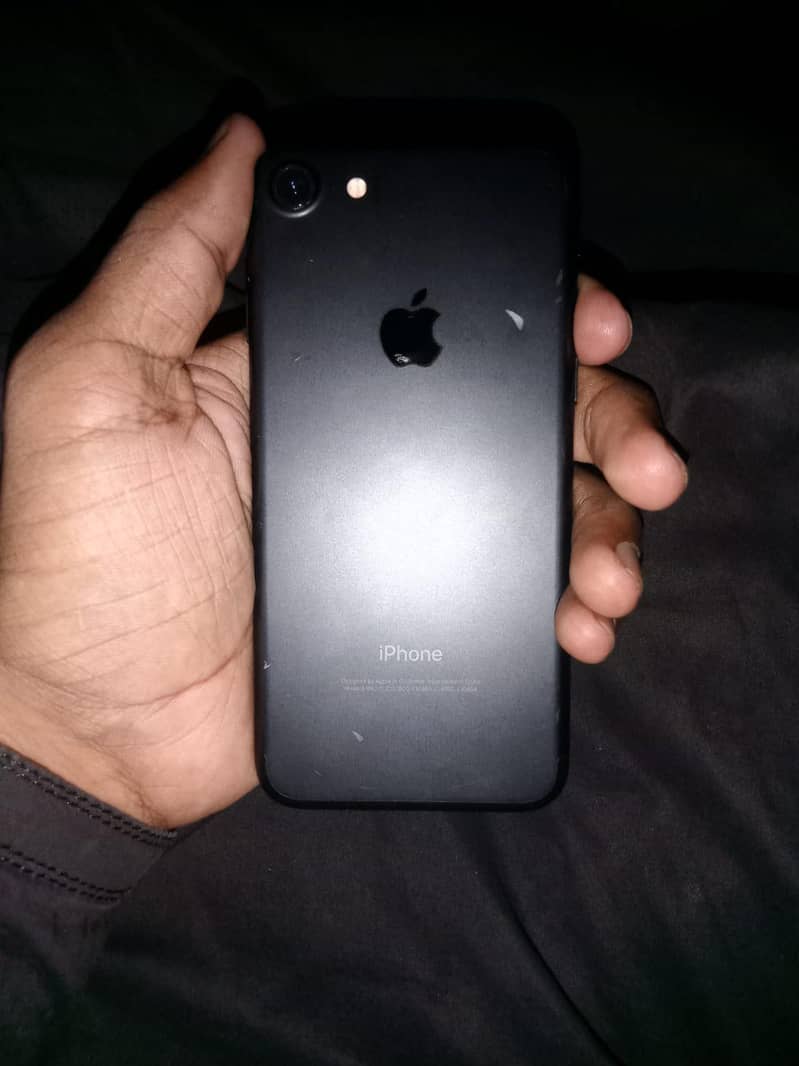 Apple iPhone 7 2