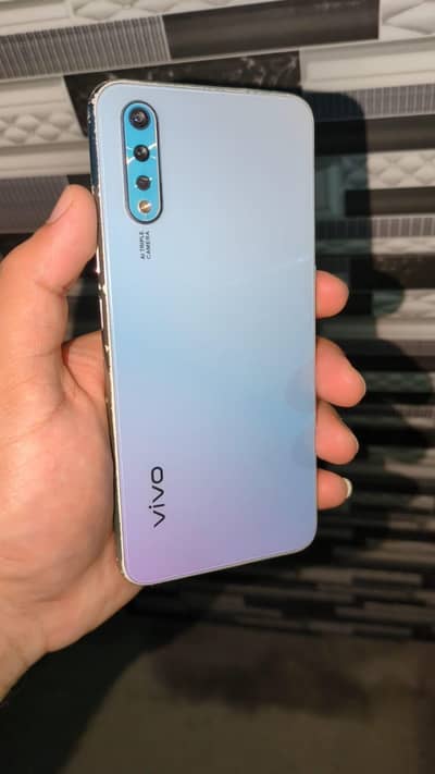 Vivo S1