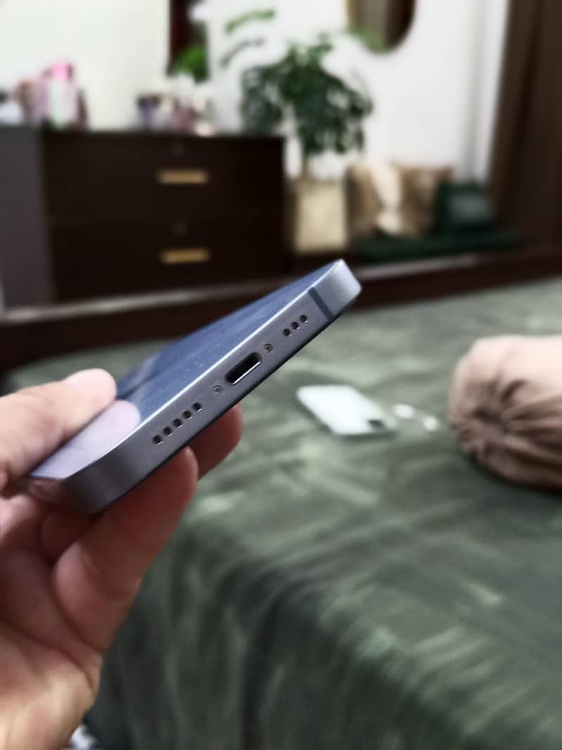 Apple iPhone 14 3