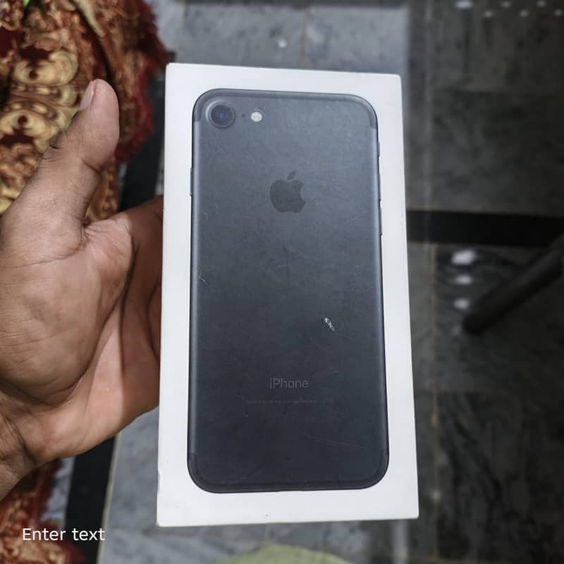 Apple iPhone 7 1