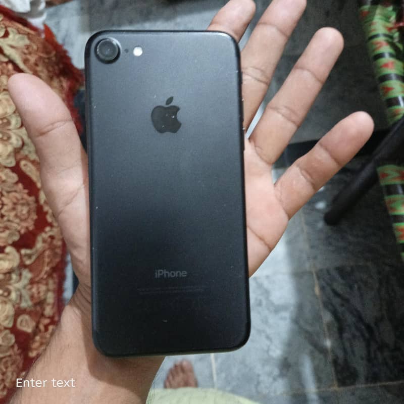 Apple iPhone 7 2