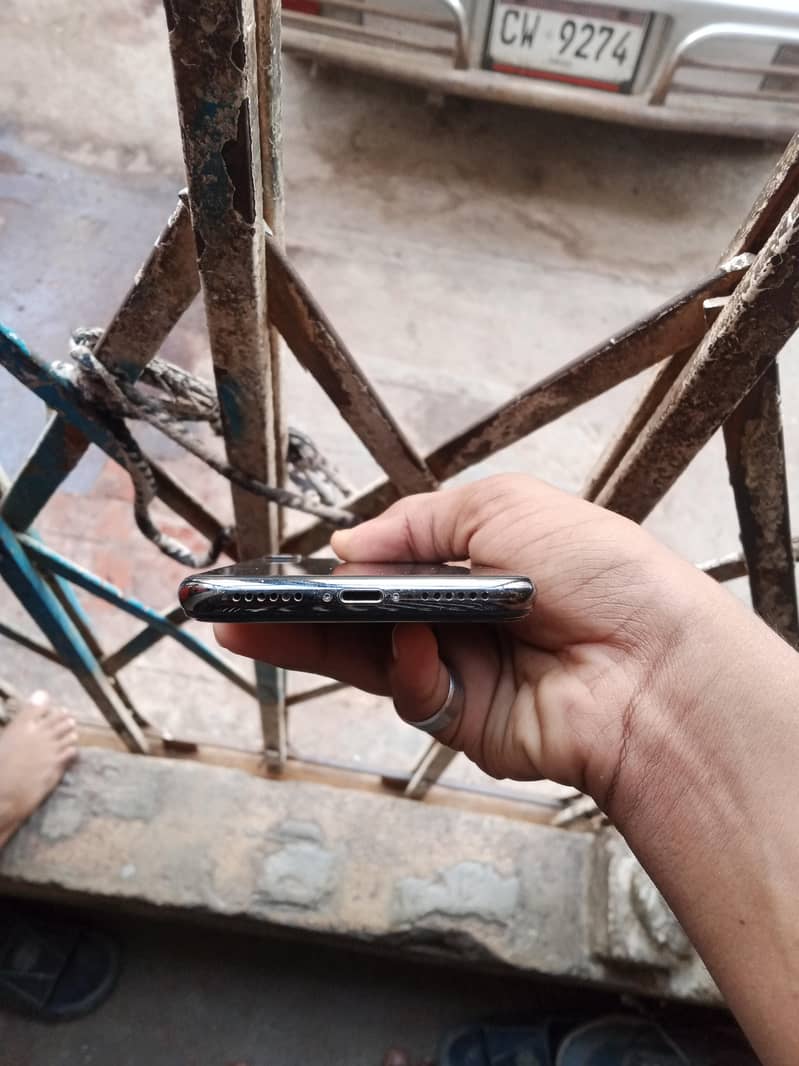 Apple iPhone X 1