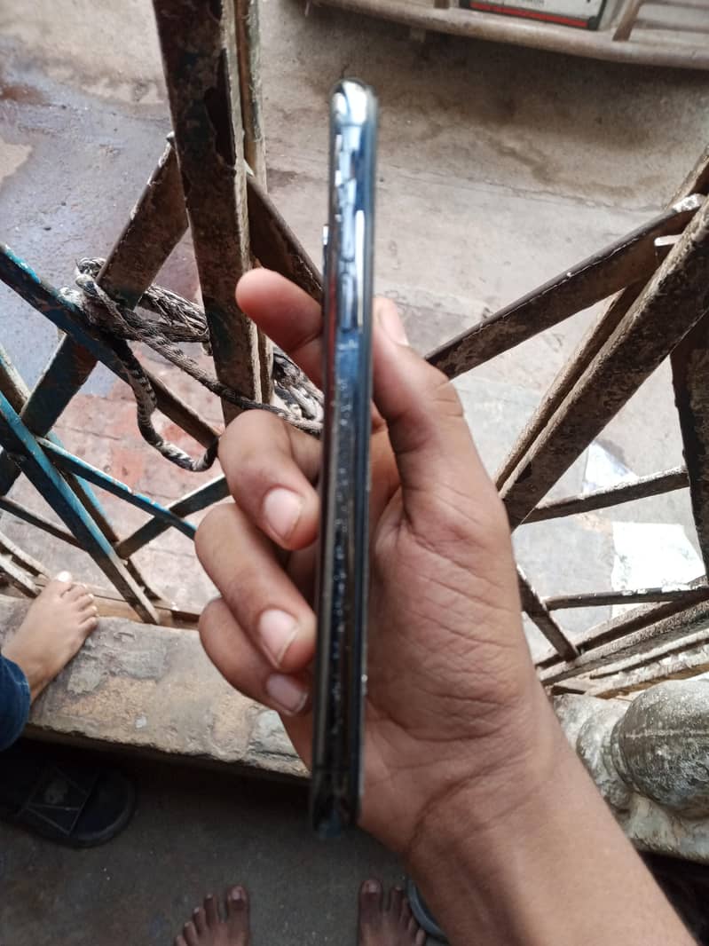 Apple iPhone X 5