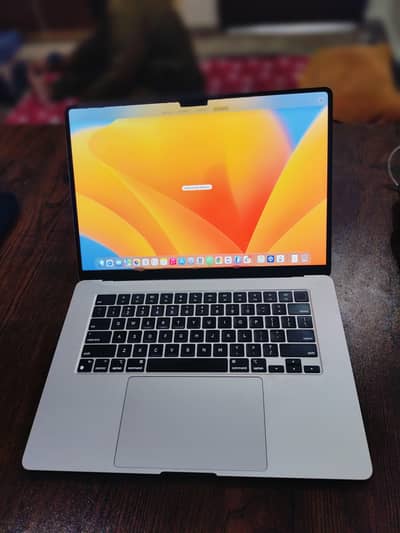 MacBook Air M2 15" Mint condition 8/256
