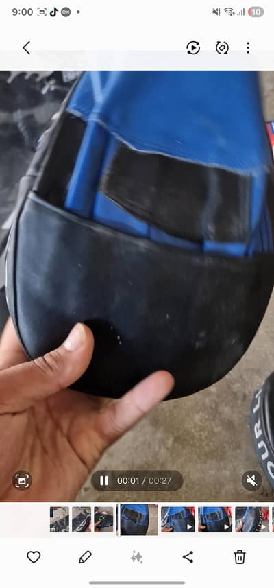 Boxing bag gloves and pad urgent sale