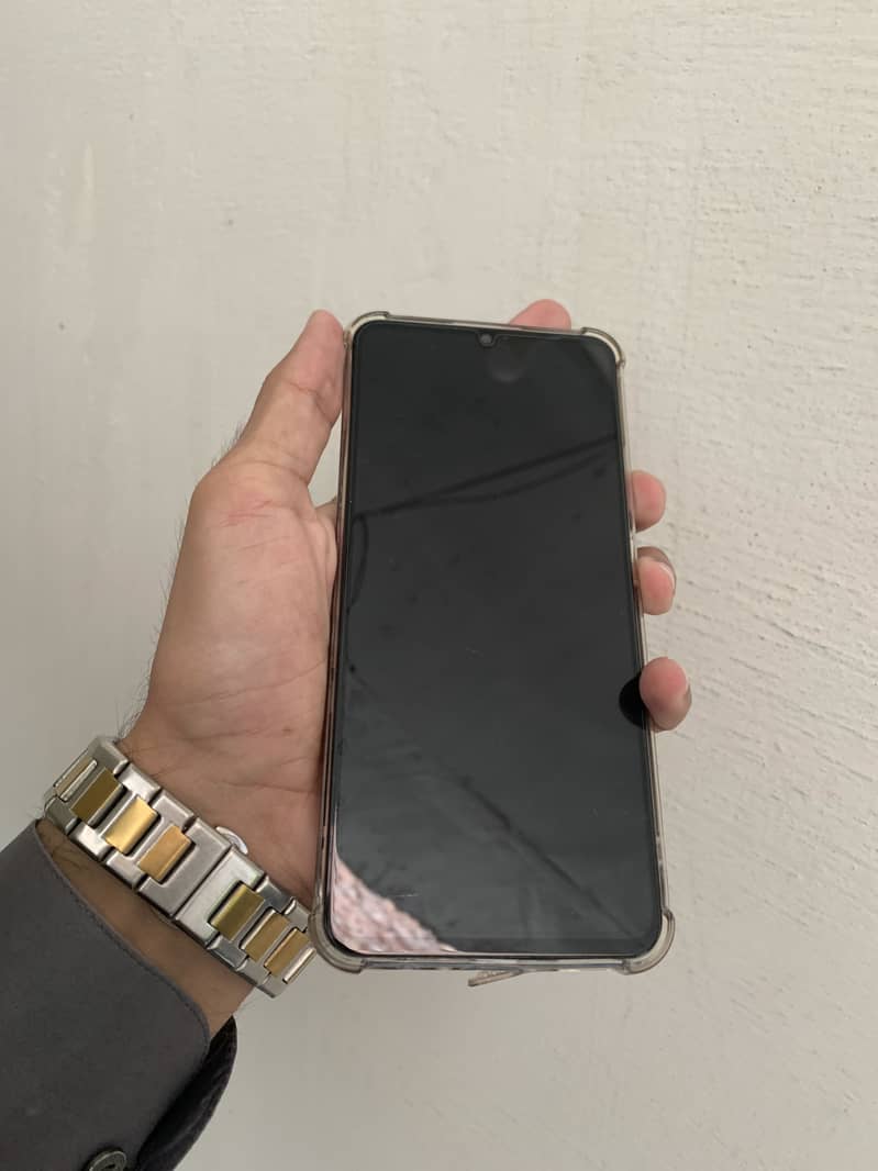 Realme Note 60 4