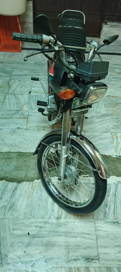 I am selling Honda cg125