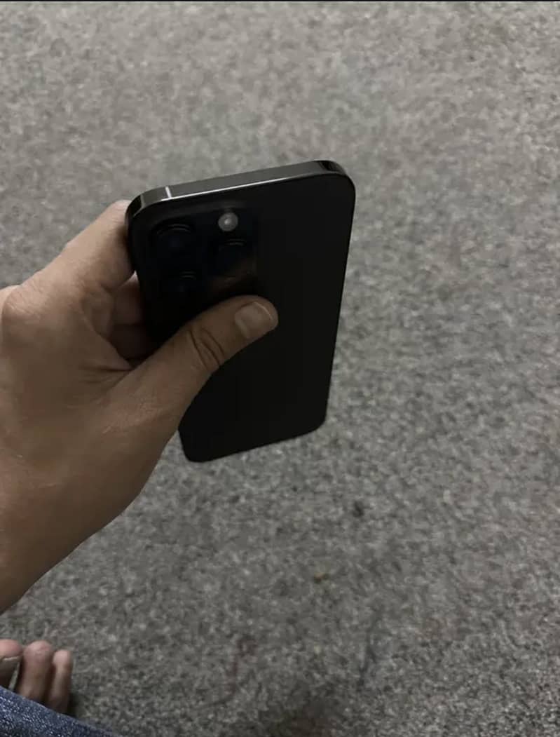 Apple iPhone 14 Pro Max 3
