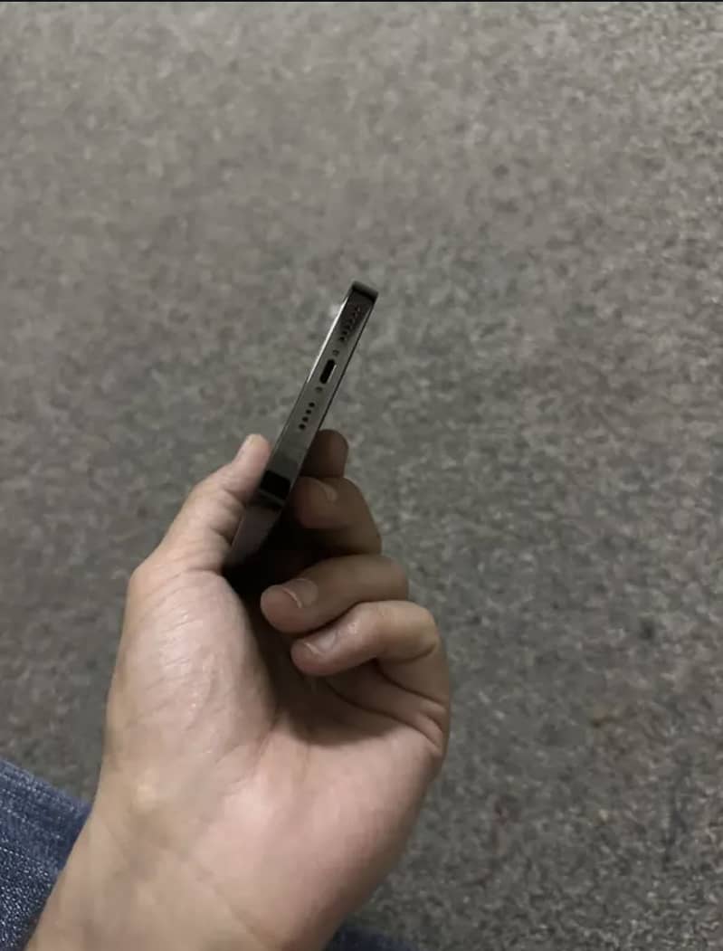 Apple iPhone 14 Pro Max 4
