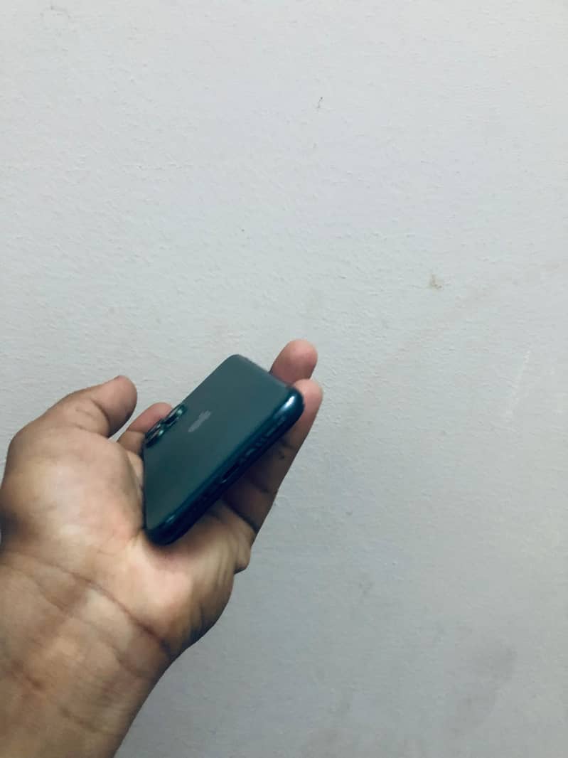 Apple iPhone 11 Pro 2