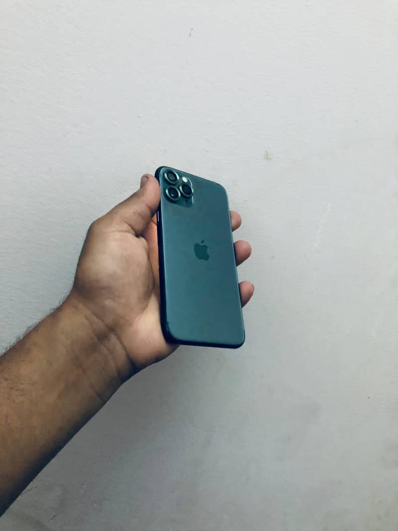 Apple iPhone 11 Pro 3