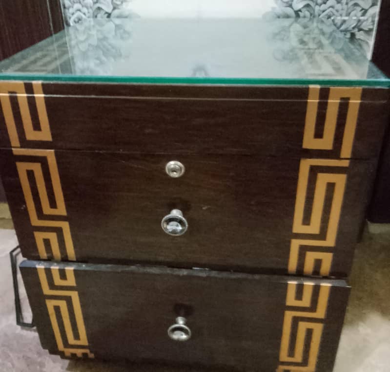 Dressing & Side Tables 1