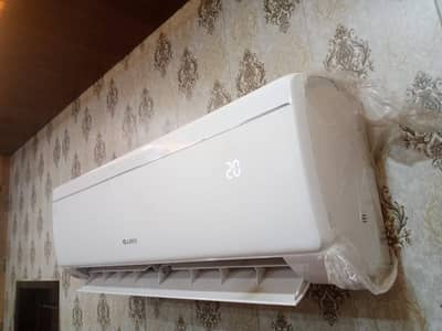 Gree Ac and Dc inverter 1.5 ton for sale WhatsApp 0370=3660=453