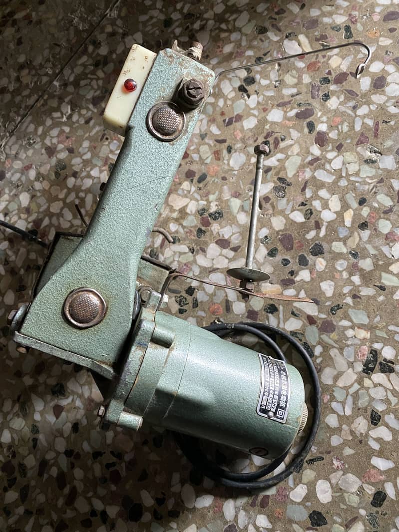 Bag sewing machine 4