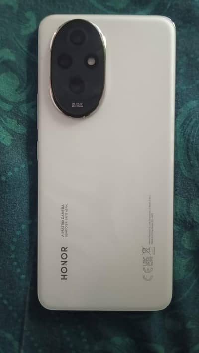 Honor 200