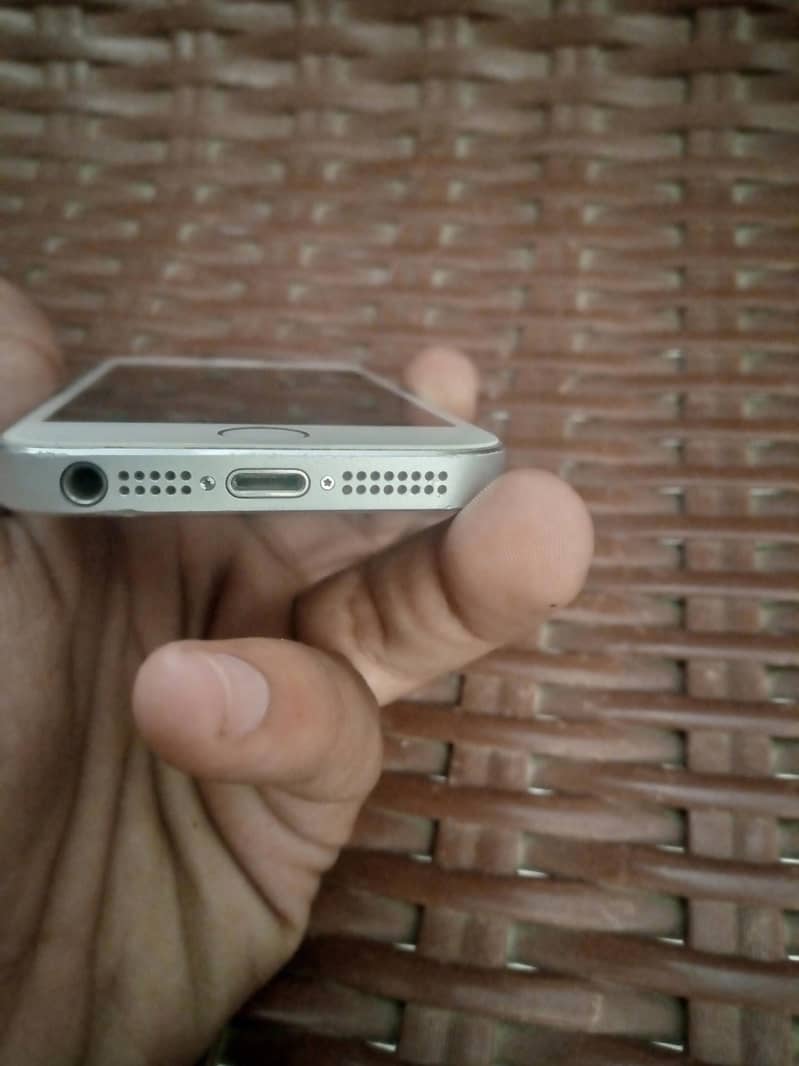 Apple iPhone 5s 2