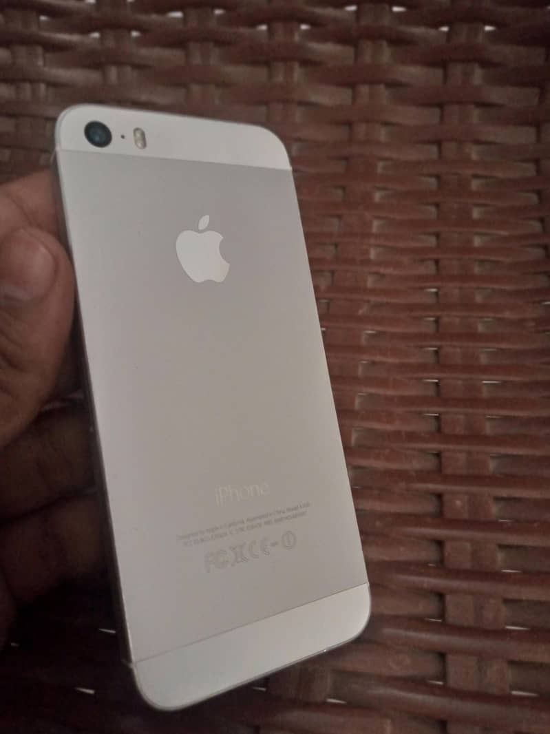 Apple iPhone 5s 3