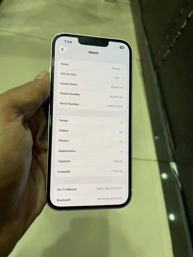 Apple iPhone 13 5