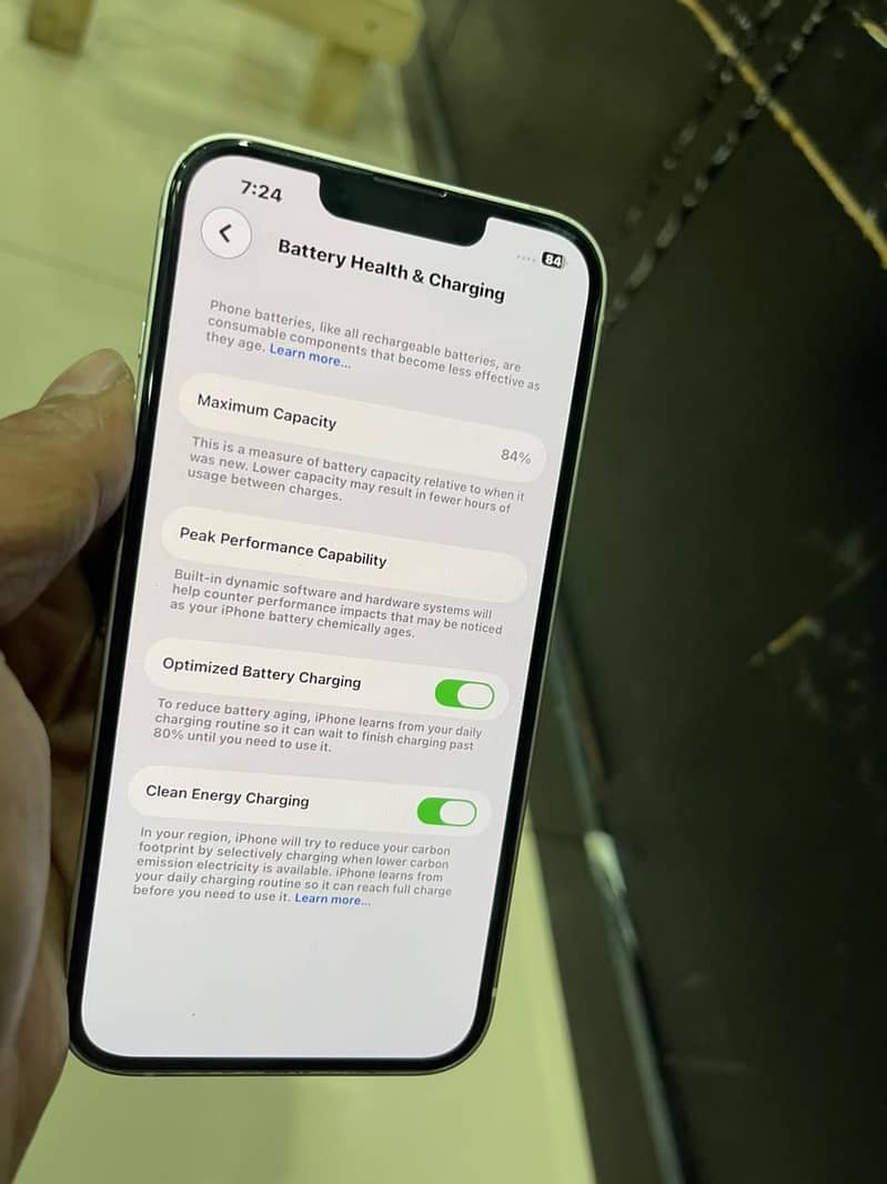 Apple iPhone 13 6