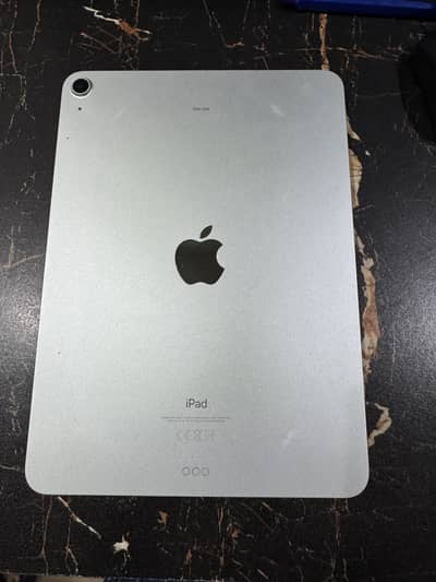 iPad Air 4th Generation UK model (light green ) with Box