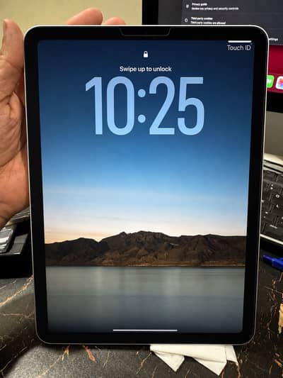 iPad Air 4th Gen  UK model (light green ) with Box