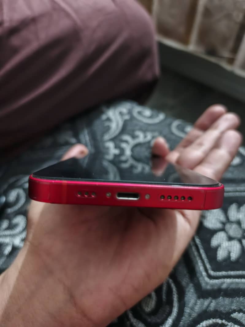 Apple iPhone 14 4