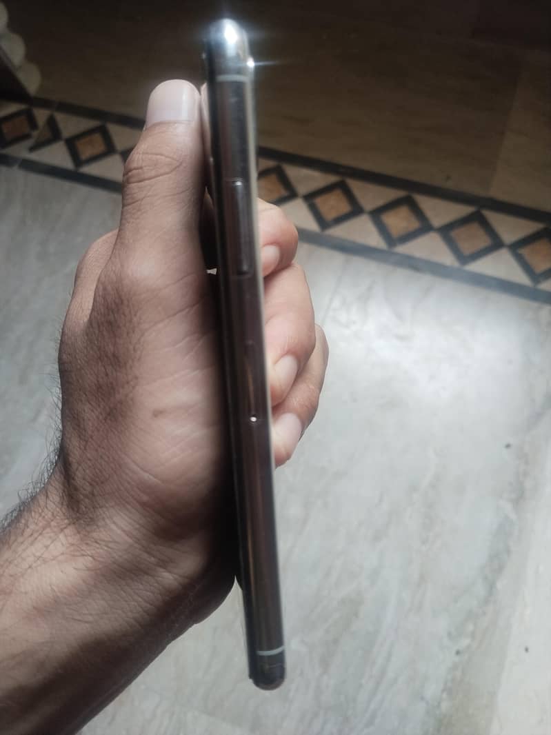 Apple iPhone X 2