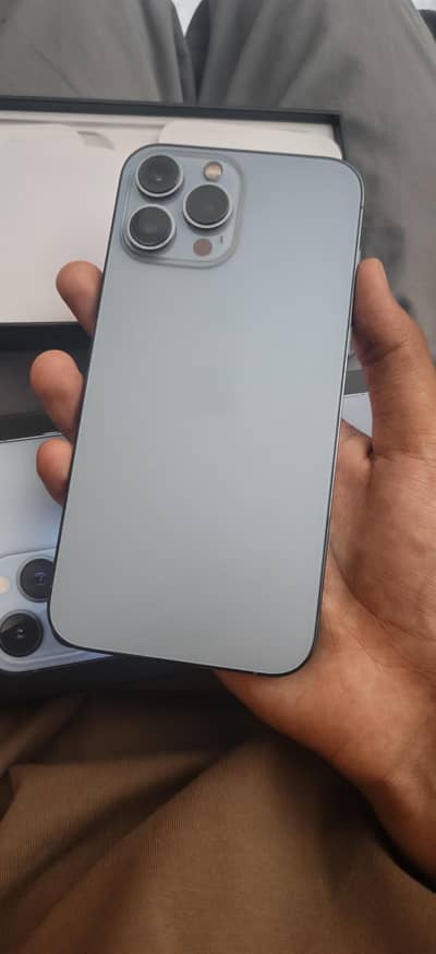 Apple iPhone 13 Pro Max 256gb waterpac with box