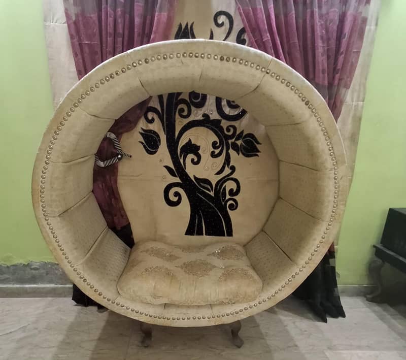 ring sofa 2