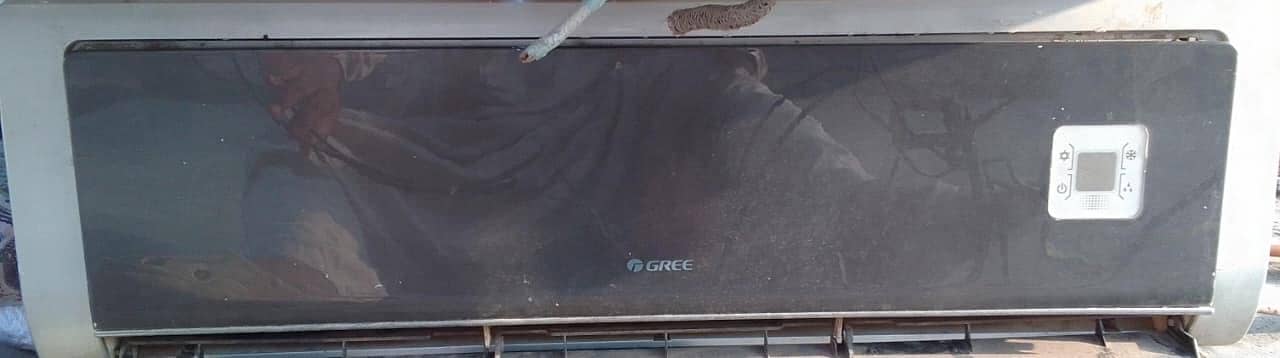 split AC good condition 1.5 ton 1