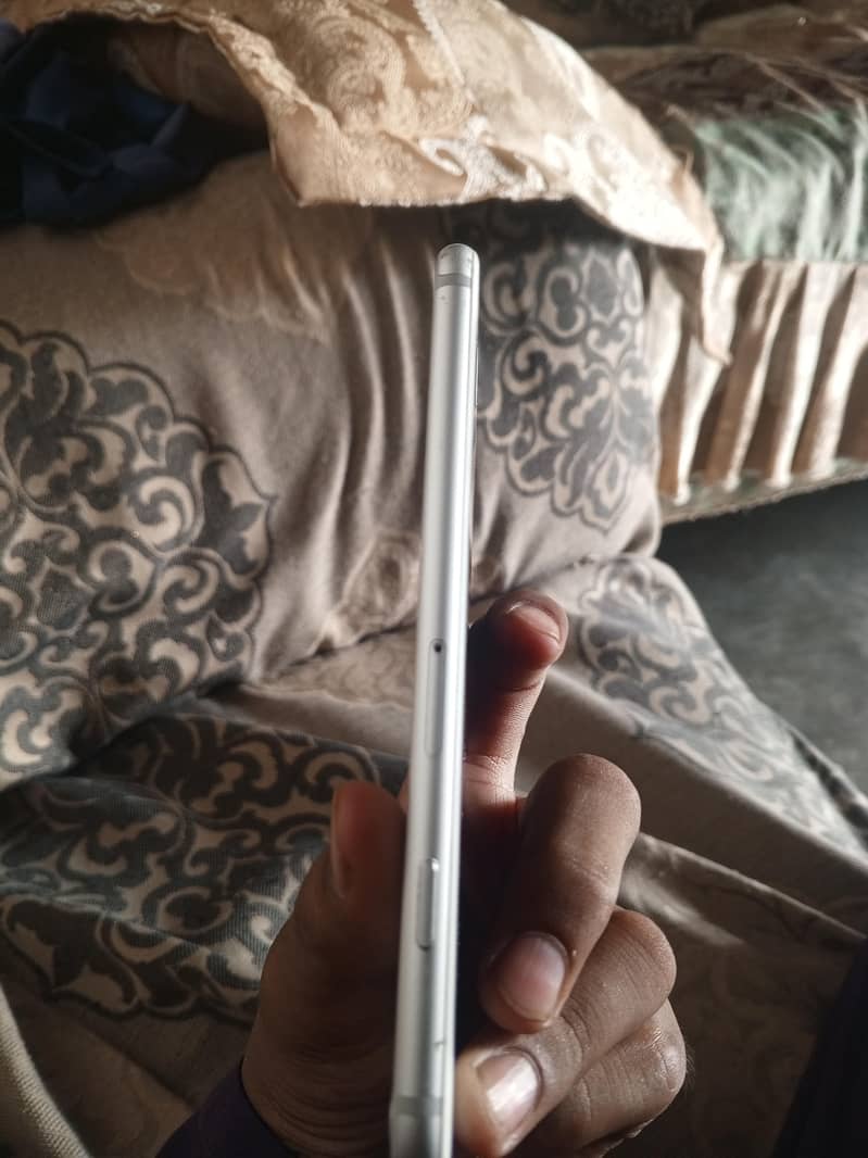 Apple iPhone 6 2
