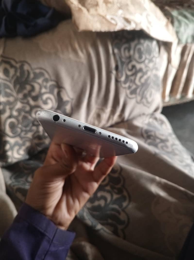 Apple iPhone 6 3