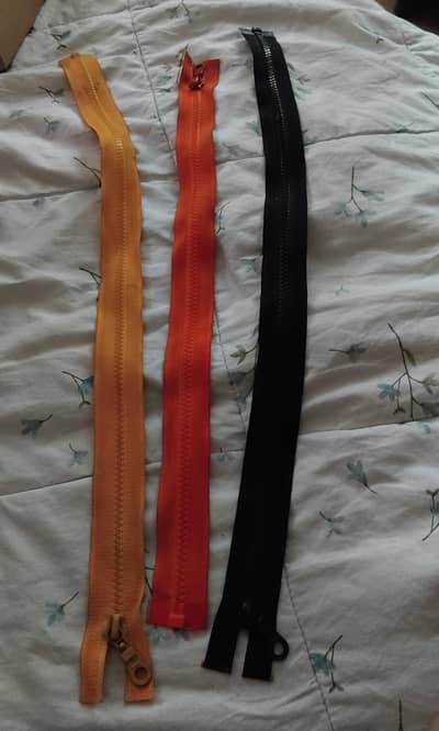 loose fabric nd zips in bulk