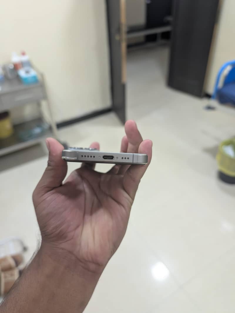 Apple iPhone 15 Pro 1