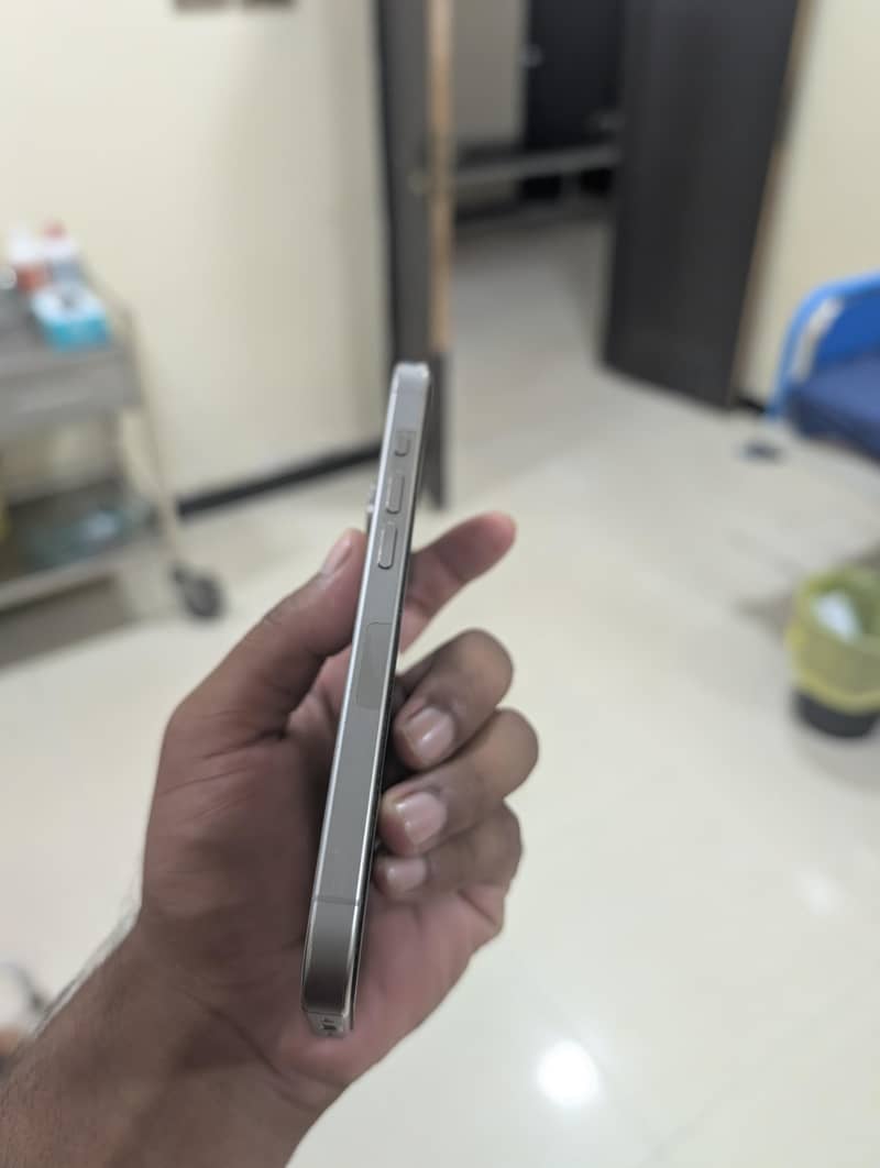 Apple iPhone 15 Pro 2
