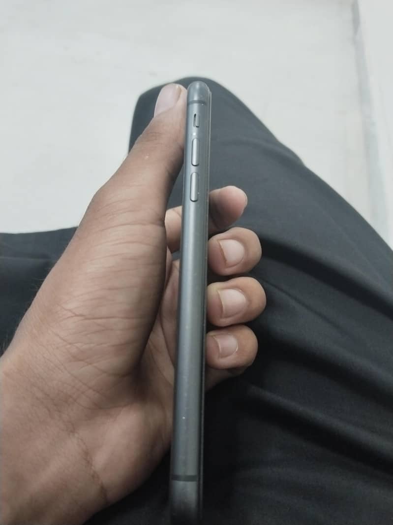 Apple iPhone 11 2
