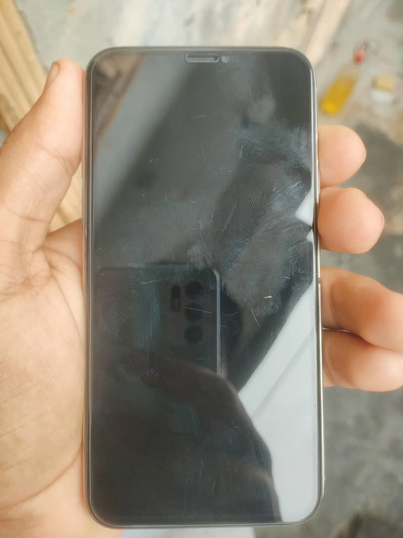 Apple iPhone X 3