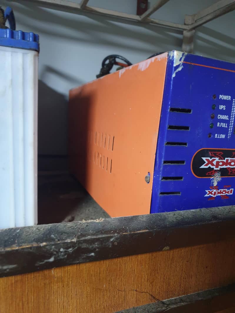 UPS & BATTERY 1