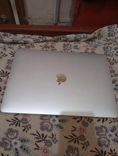 MacBook M1