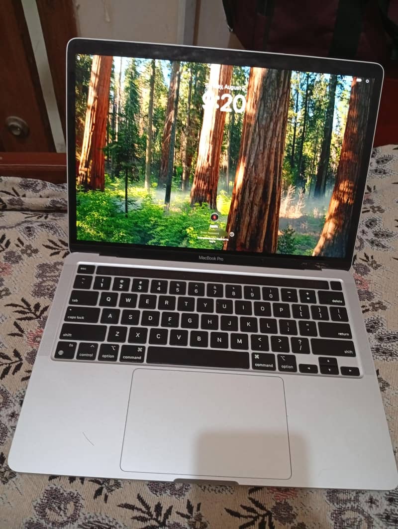 MacBook M1 1