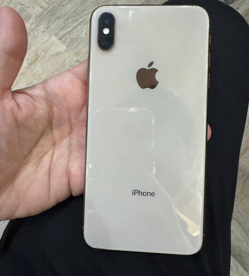 iPhone XS Max 0