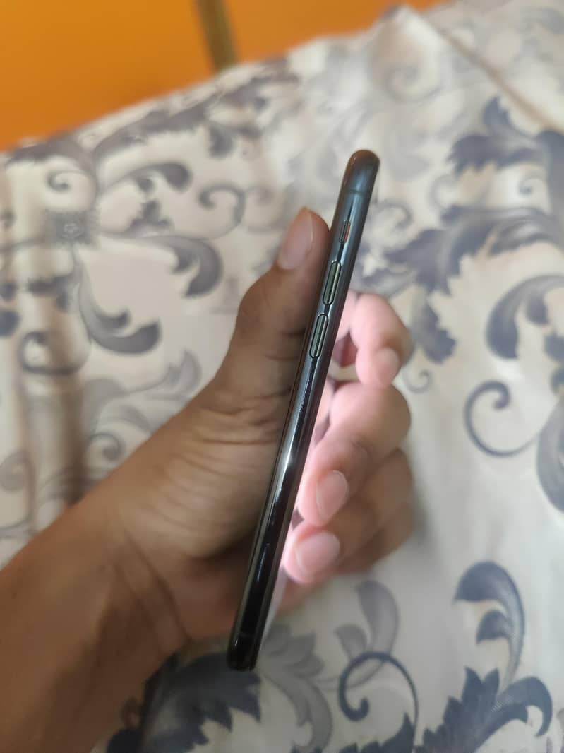 Apple iPhone 11 Pro 5