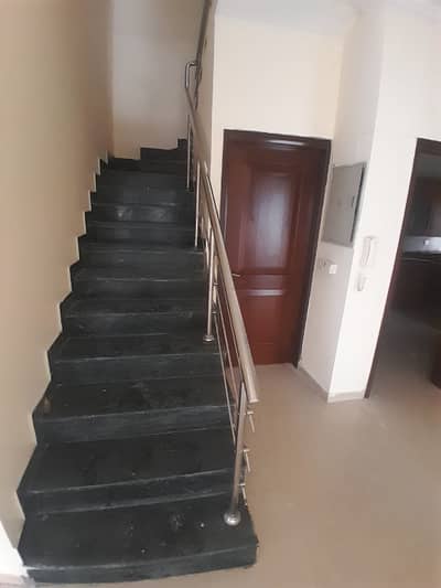 Dha phase 8 Park view C block 10 Marla villa Available For Rent
